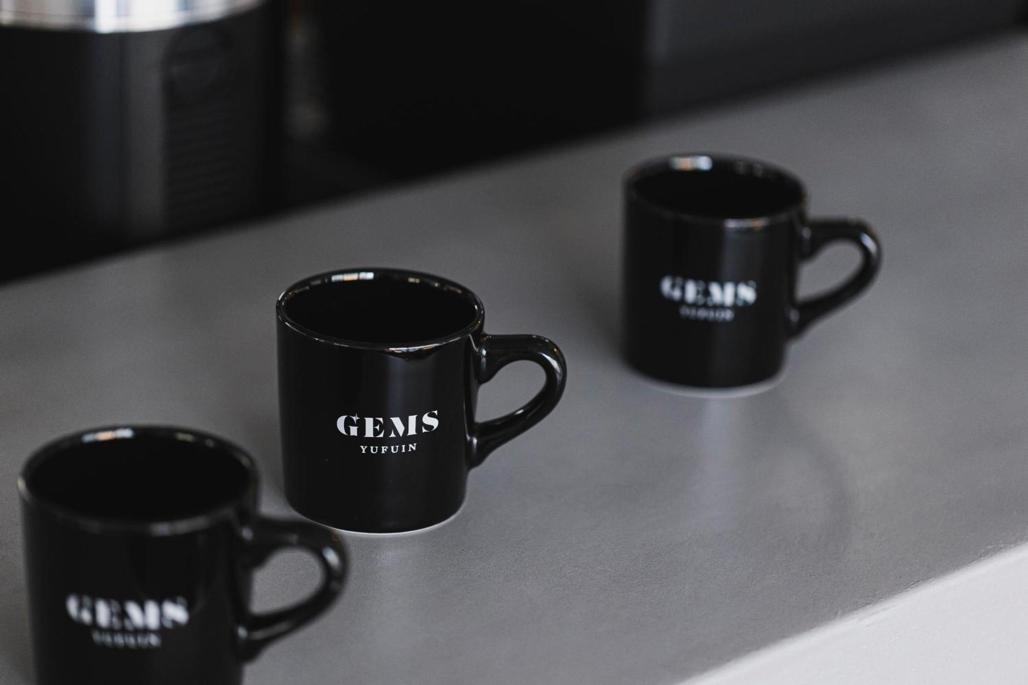 Gems Yufuin Hotel And Spa Cafe Bar الغرفة الصورة